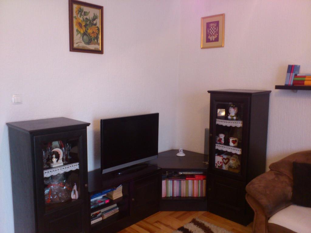 Apartment Leona Сень Екстер'єр фото