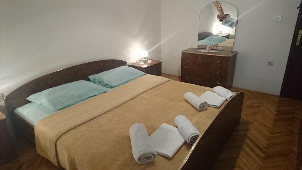 Apartment Leona Сень Екстер'єр фото